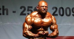 Наш културист се среща с Шварценегер